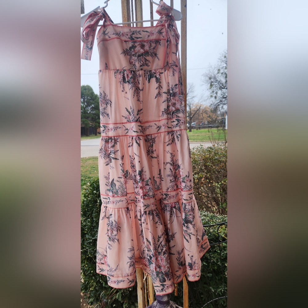 Women's  Chicwish dress size medium